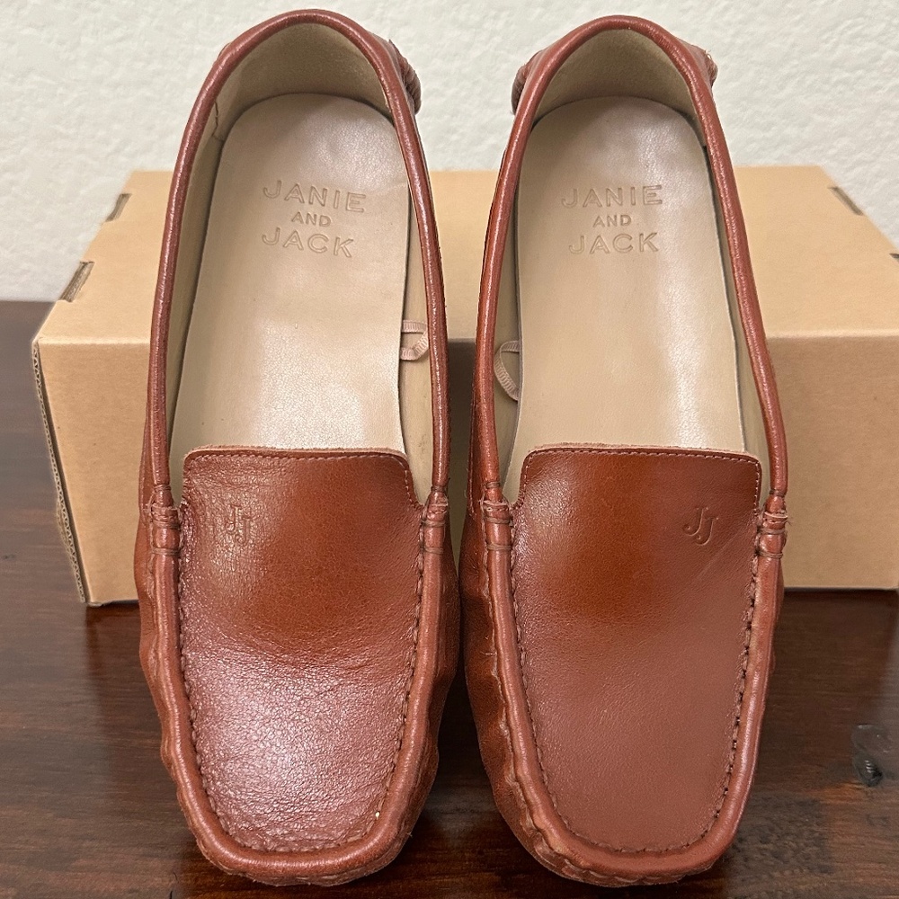 Janie and Jack Big Kid. Driving Shoes in size 3